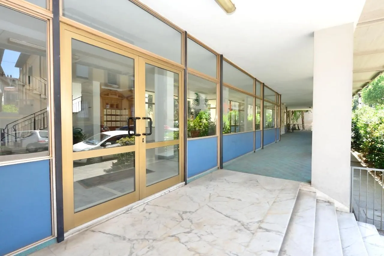 Roommo Monte Oliveto Florence Apartment