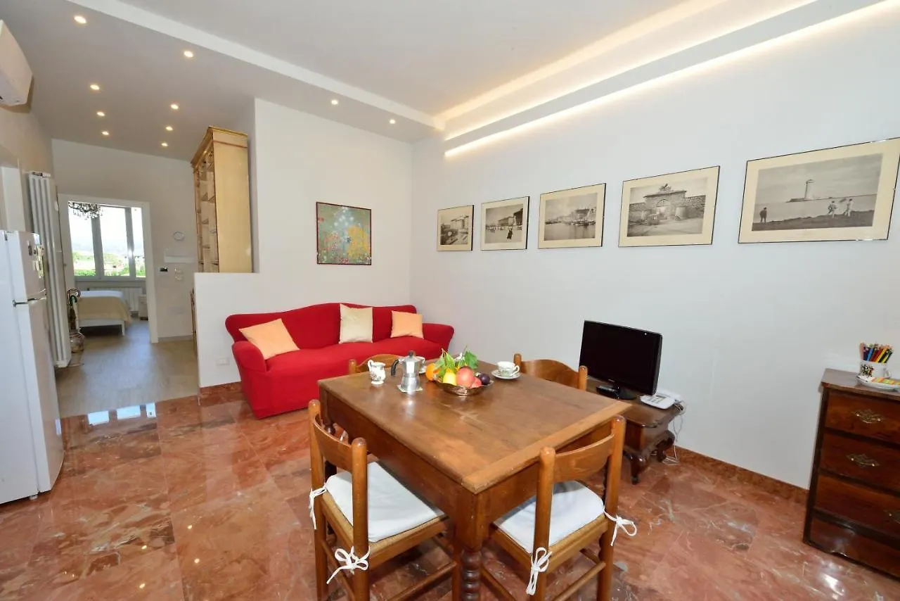 Roommo Monte Oliveto Florence Apartment